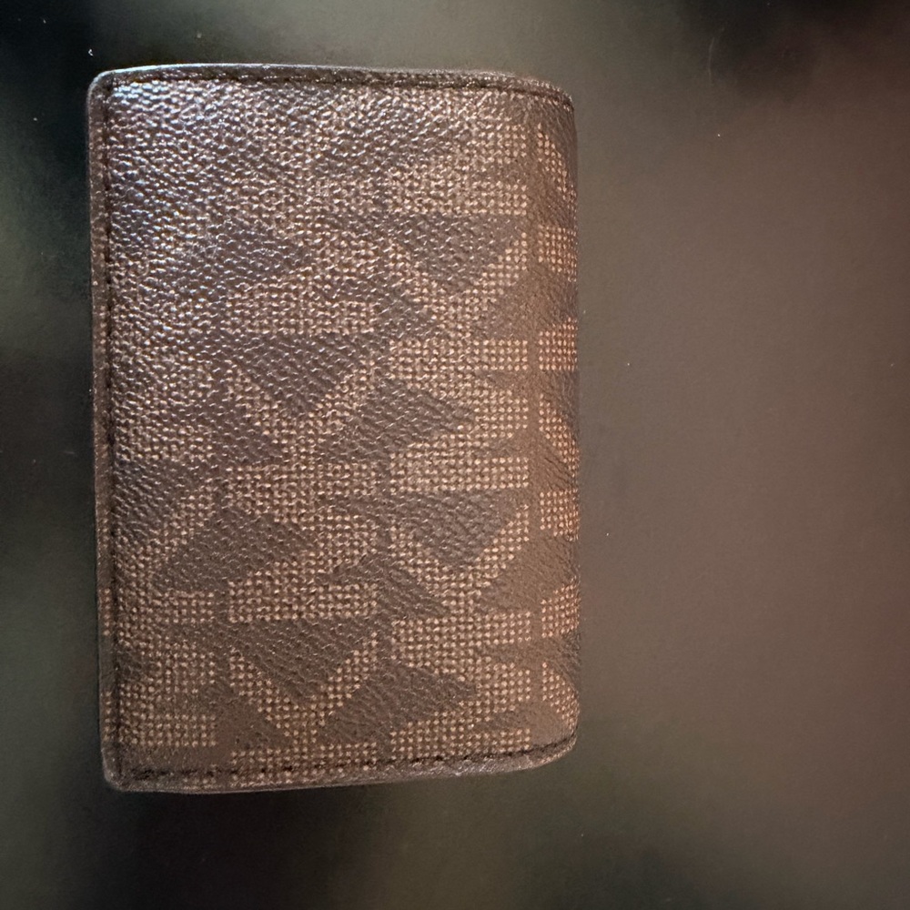 Michael Kors Brown Crossbody Bag and Wallet Set - Picture 4 of 16